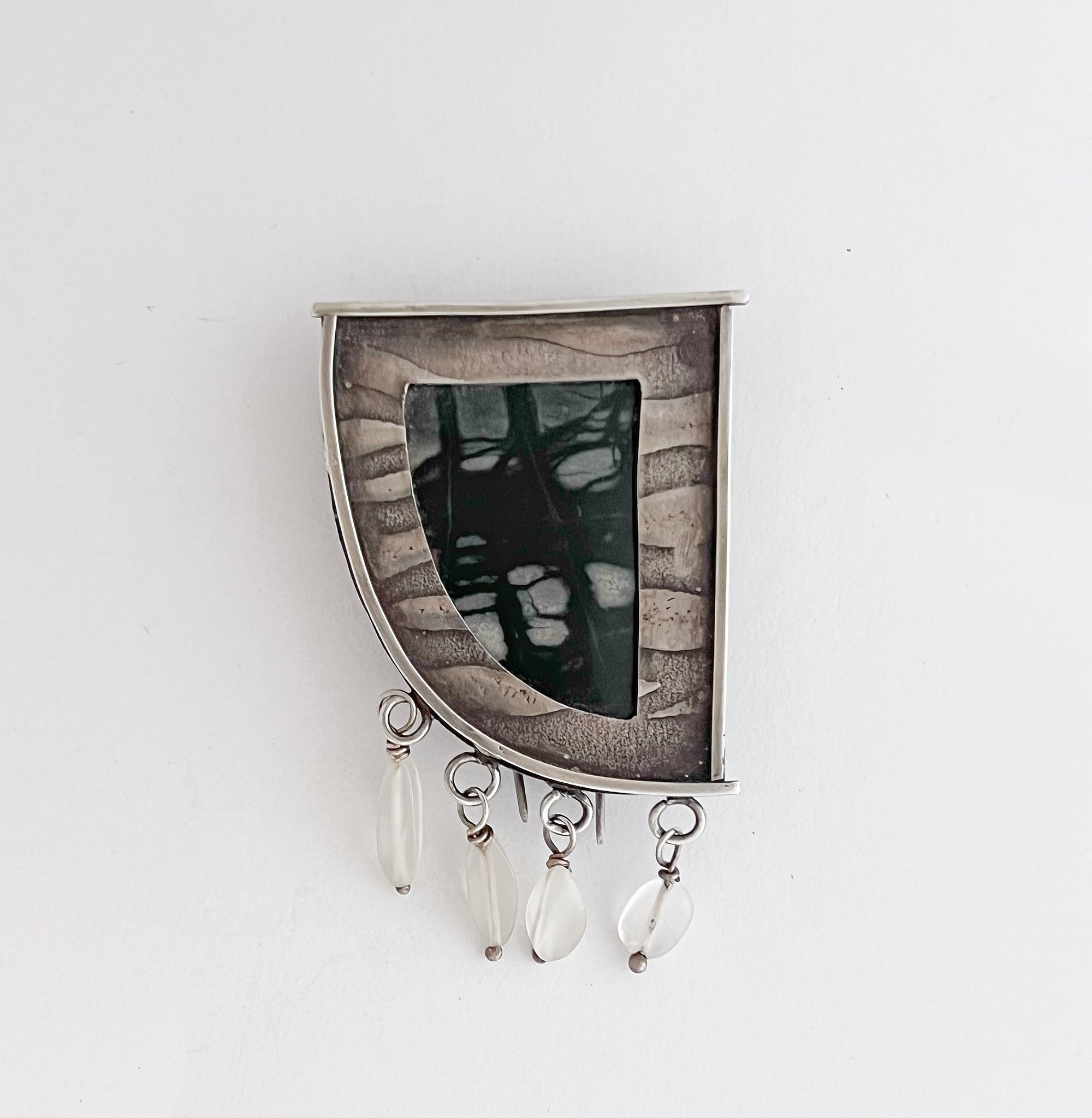 Picasso Marble frame pin