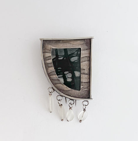 Picasso Marble frame pin